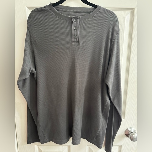 Under Armour Other - Under Armour Men’s Gray Henley Shirt
